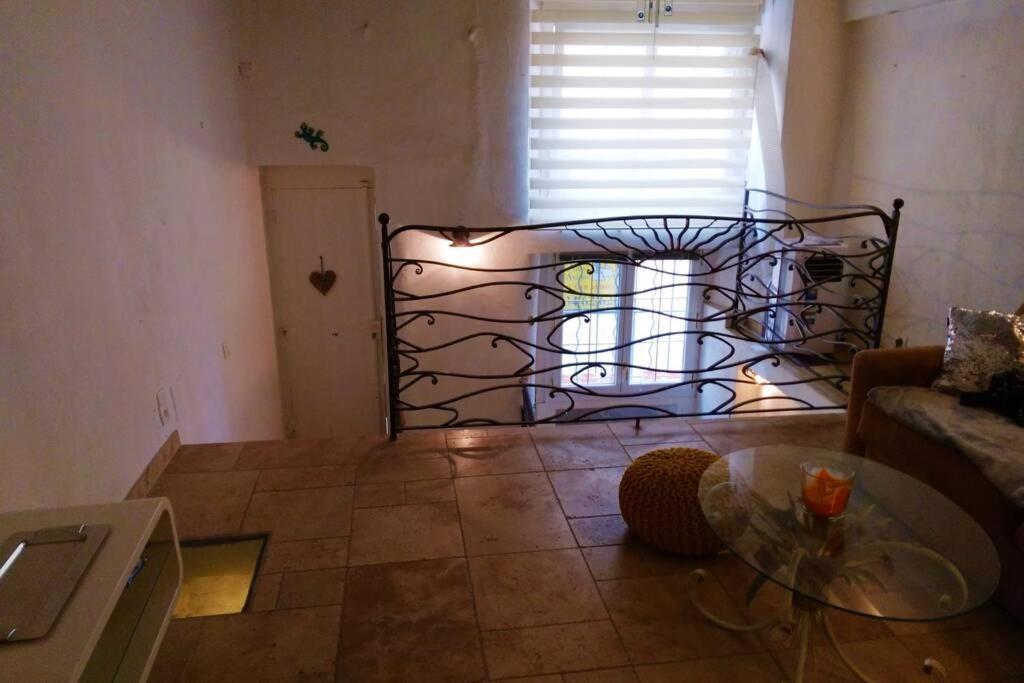 Appartement De Charme Au Coeur Du Vieil Antibes Eksteriør bilde